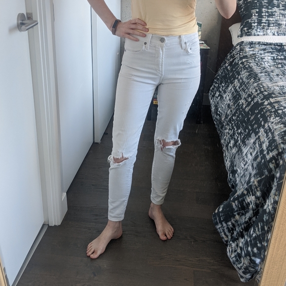 Citizens Of Humanity Denim - Citizens Rocket High Rise Crop in Distressed Milos